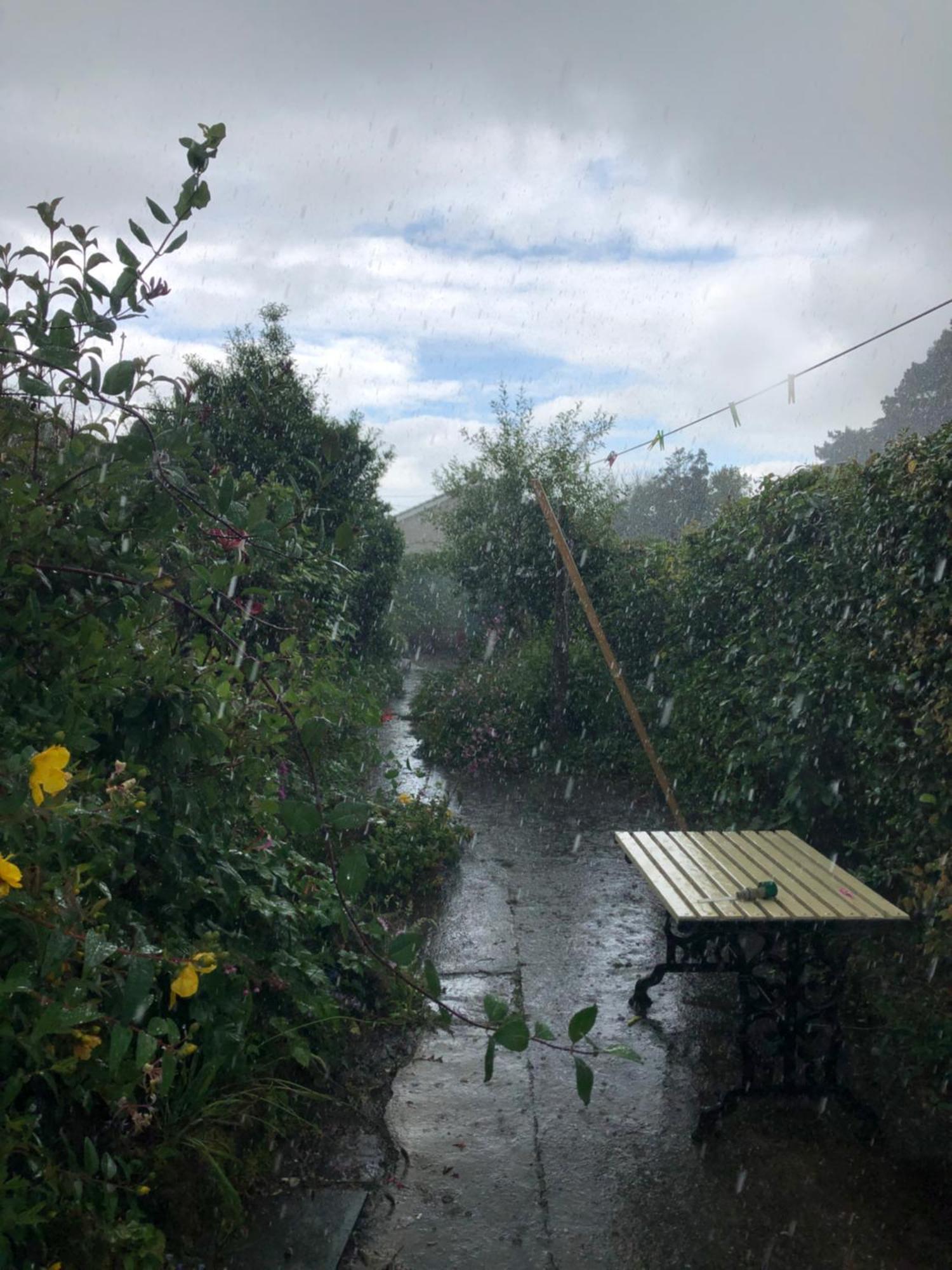 Llanw Malltraeth - Malltraeth Tides Llangadwaladr  Esterno foto